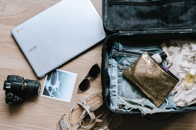 petite valise lunettes de soleil appareil photo portable
